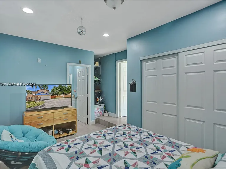 15184 SW 110th St #STUDIO — Photo 1