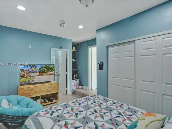 15184 SW 110th St, Miami, FL 33196