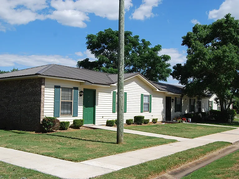 151 Eufaula Ave — Photo 1
