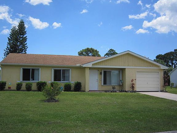 2nd image of 1741 SE Burgundy Ln