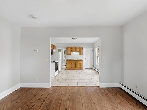 4th image of 15 Jodoin St