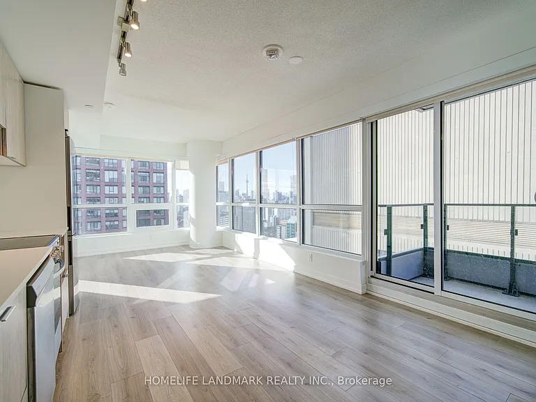 395 Bloor St E #2302 — Photo 8