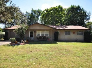 32106 Elizabeth Ave, Tavares, FL 32778