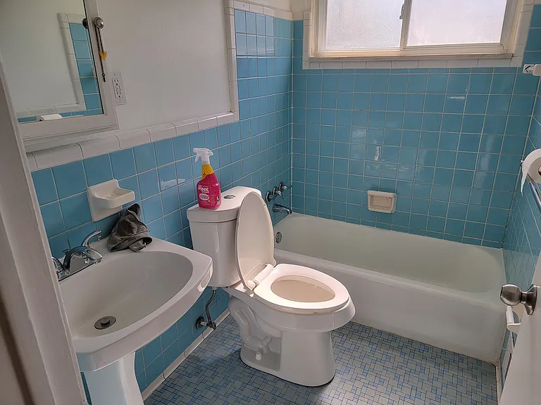 26053 Clancy St — Photo 11