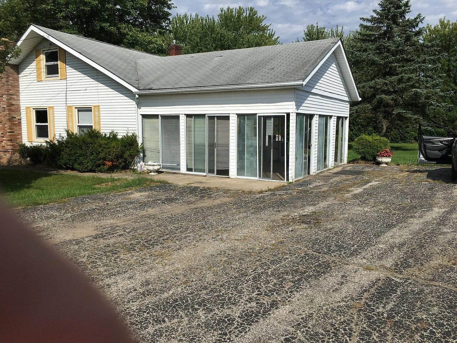 2 bed, 1600 sqft, $1,400 — Photo 2