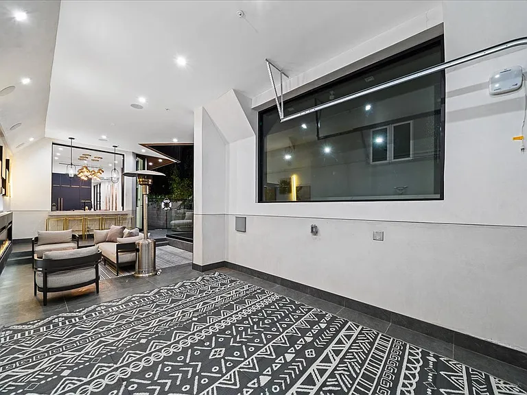 840 California Ave — Photo 22
