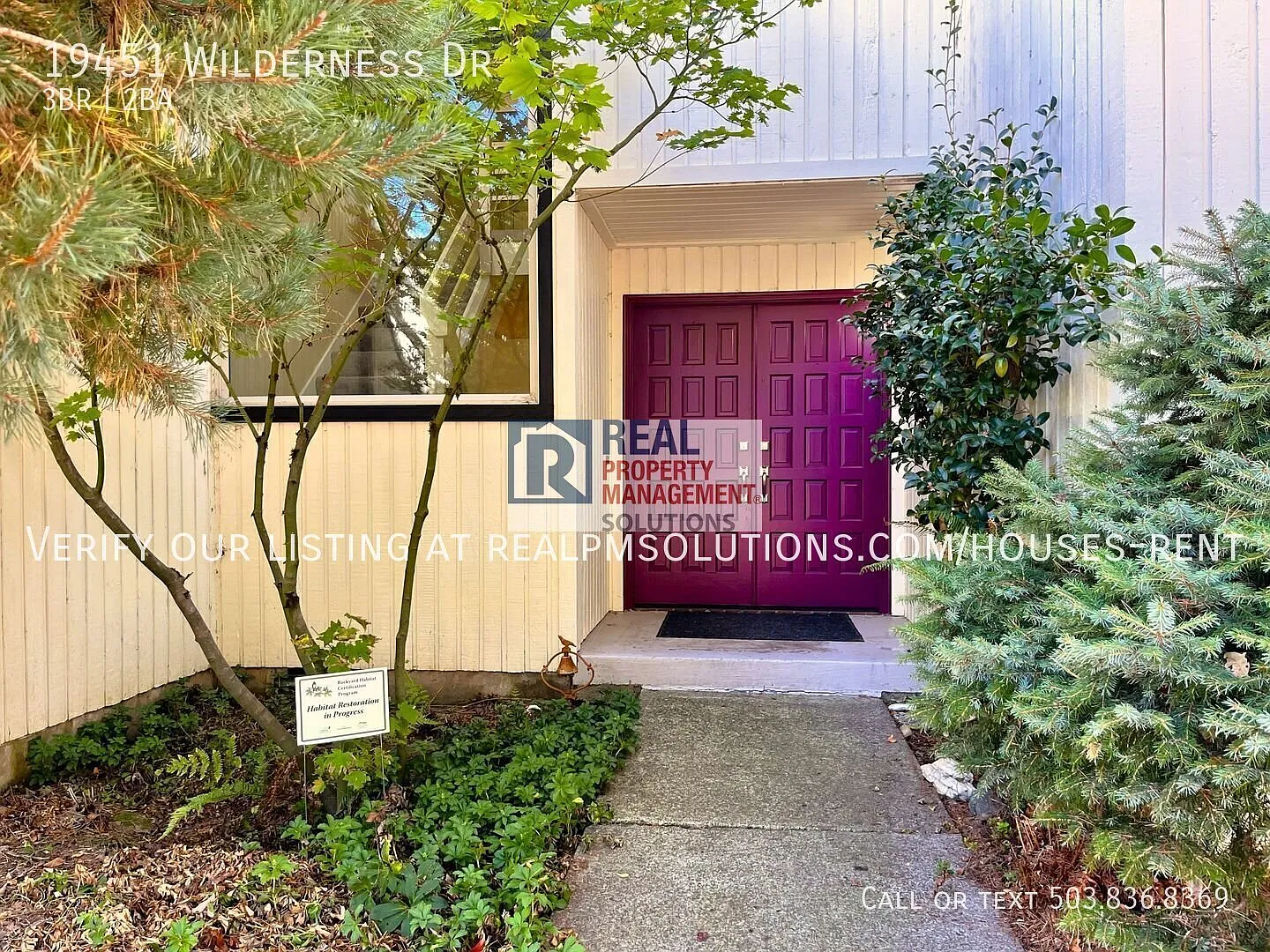 Distinctive 3-Bedroom West Linn Home with Vaulted Living Spaces & Garden Setting — Photo 2
