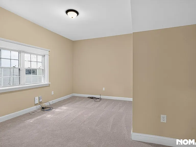 1040 Sharpe Ave — Photo 11