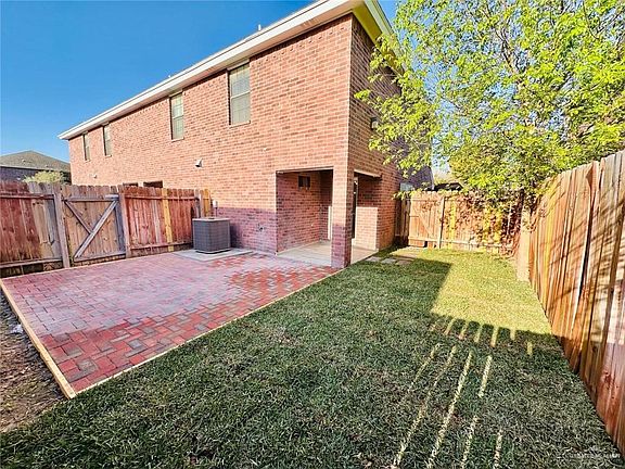 2nd image of 213 S 49th St APT 1