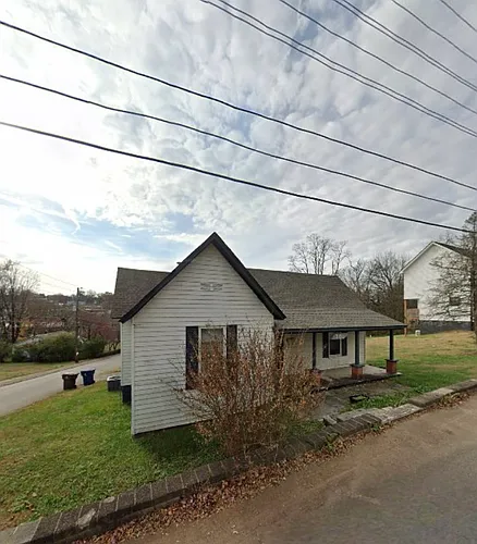 701 W Rhoten St Photo 1