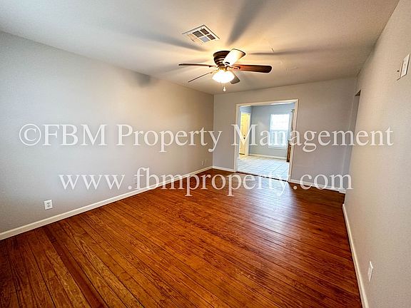 3rd image of 111 Oaklawn Dr