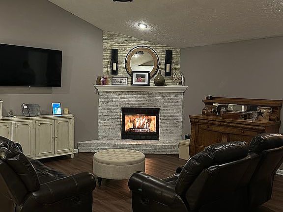 Living Room 18 x19.5