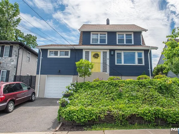 118 Hamilton Ave, Hasbrouck Heights, NJ 07604