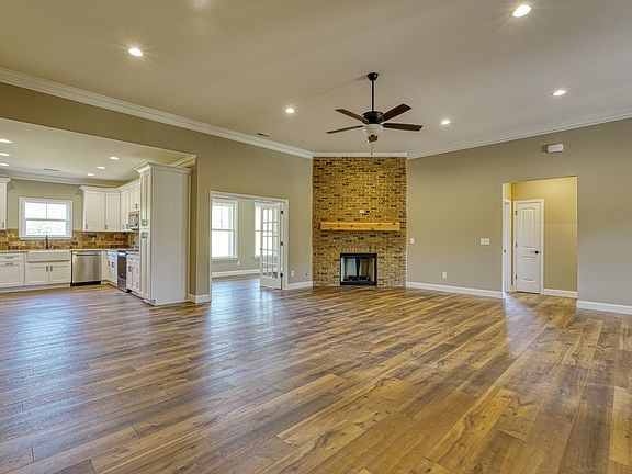 4th image of 756 Ruby Golightly Dr