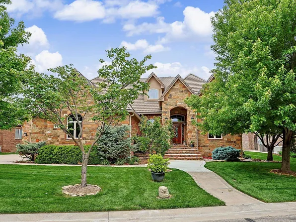 226 E Prairie Point Ct, Andover, KS 67002