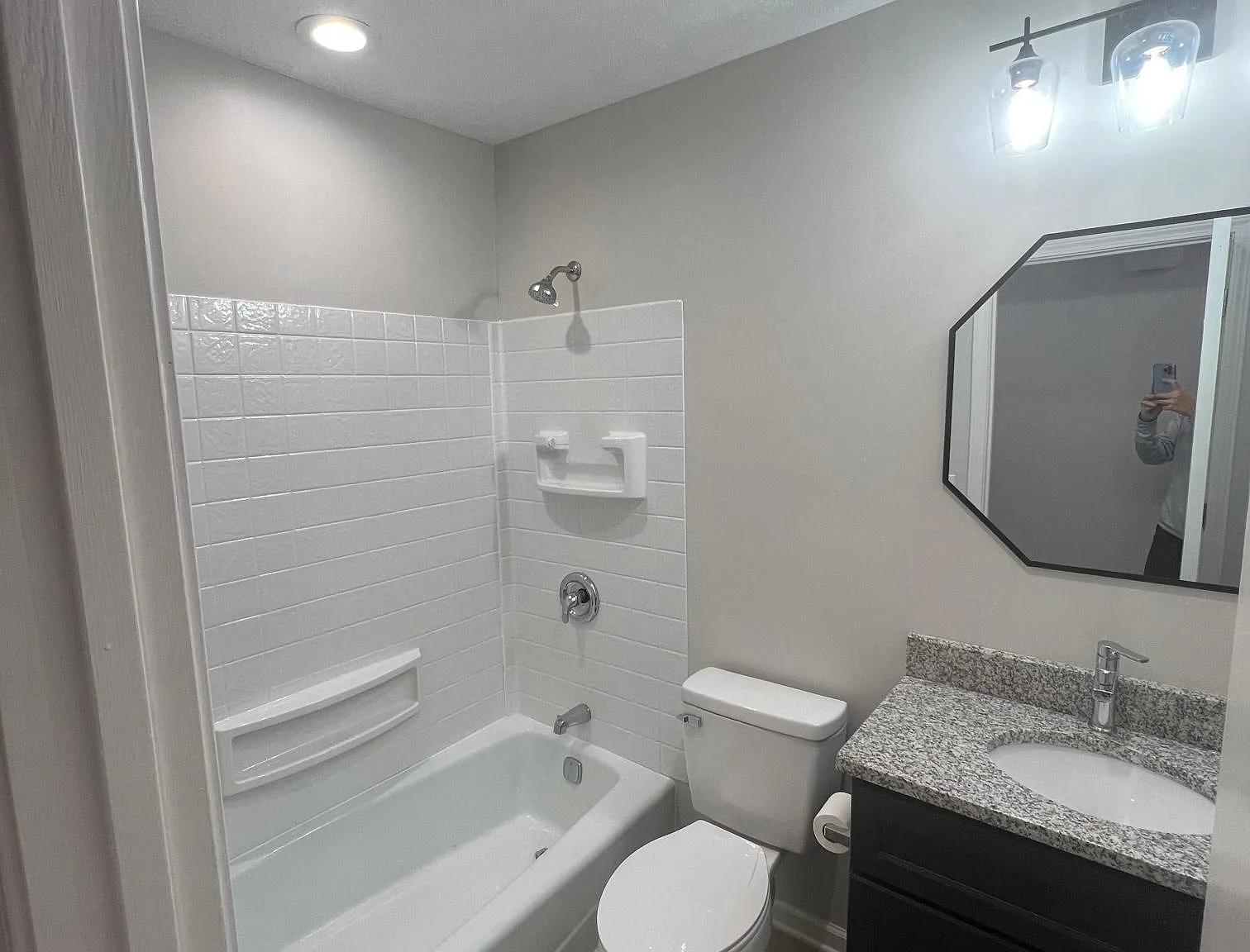 3 bed, 1175 sqft, $1,900 — Photo 4