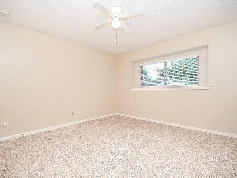2113 Georgetown St — Photo 21