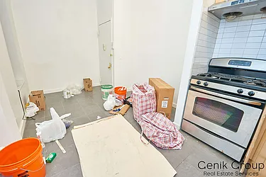 Rented by Genik Group Corp