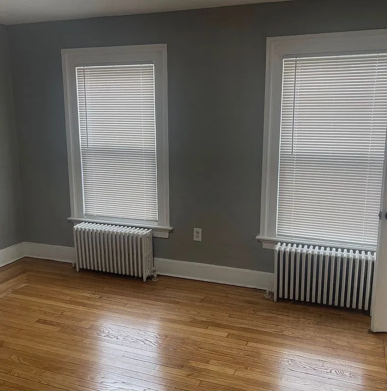 2 bed, 1.0 bath, 1050 sqft, $2,100 — Photo 2