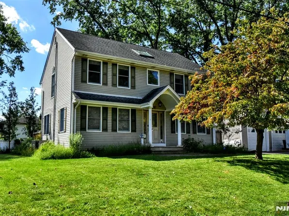 107 2nd Street, Dumont, NJ 07628
