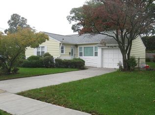 1061 Martin Pl, Valley Stream, NY 11580