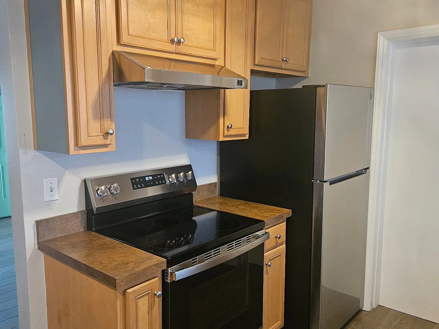 2 bed, 900 sqft, $1,595 — Photo 3