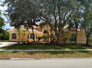 11433 Night Heron Dr, Naples, FL 34119