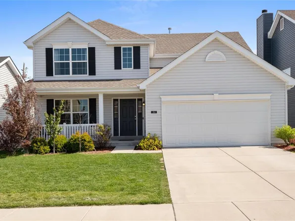 204 Charlestowne Place Dr, Saint Charles, MO 63301