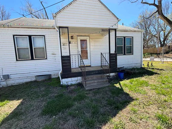 123 E Academy Ave, Maize, KS 67101