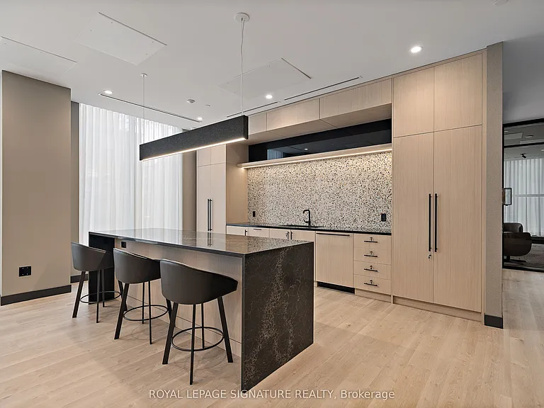 664 Spadina Ave #701 — Photo 29