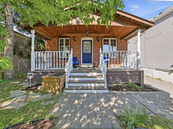 10 Medford Ave, Toronto, ON M1L 4G2