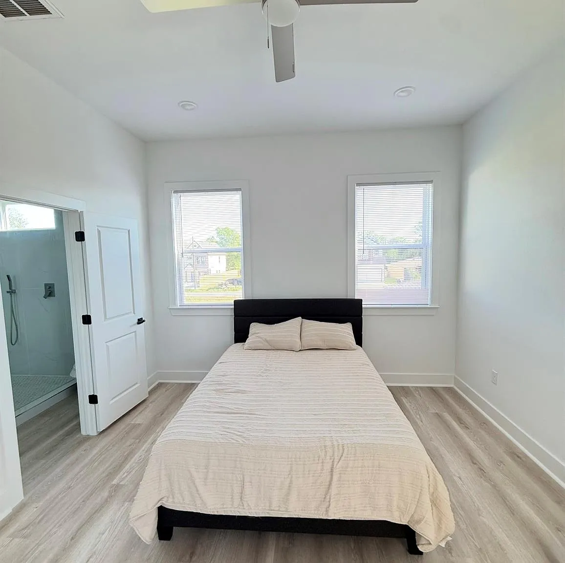 3 bed, 1386 sqft, $1,800 — Photo 4