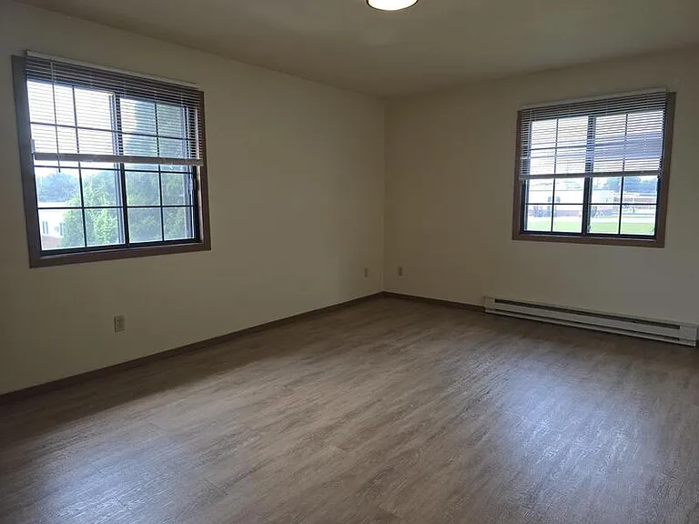 230 Robbins St #6 — Photo 10