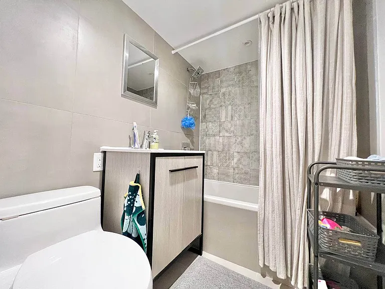 243 Suydam St #4L — Photo 10