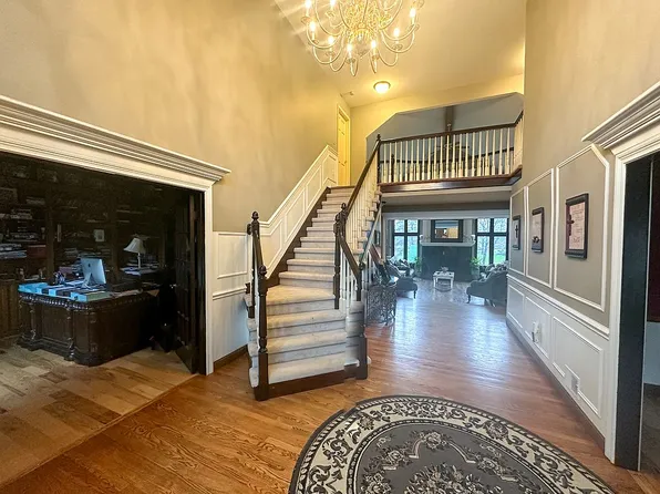 54888 Ridgeview Dr, Shelby Township, MI 48316