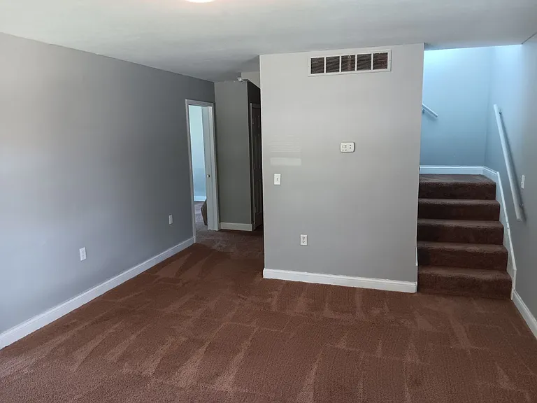 1306 S Limestone St — Photo 13