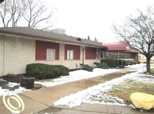 3051 Oakwood Blvd, Melvindale, MI 48122
