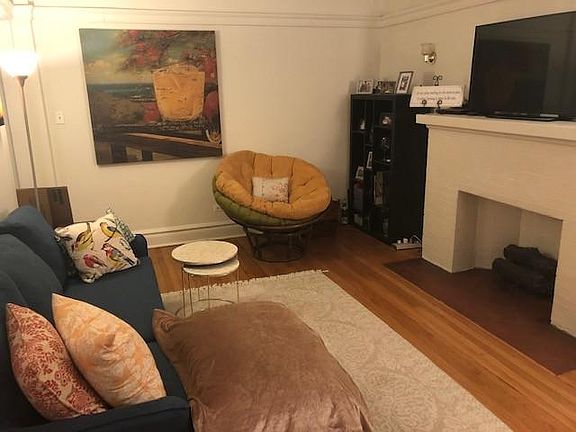 2nd image of 833-35 W Leland Ave #835-1F