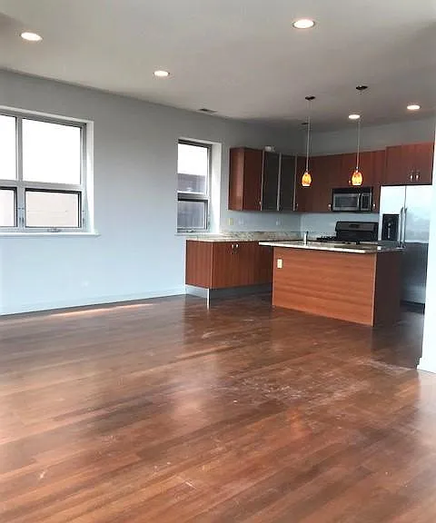 908 N Ashland Ave #3 — Photo 5