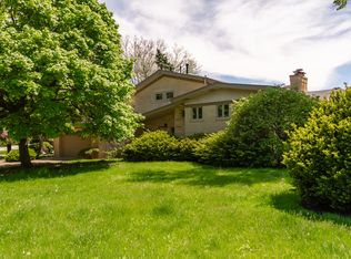 6742 N Sauganash Ave, Lincolnwood, IL