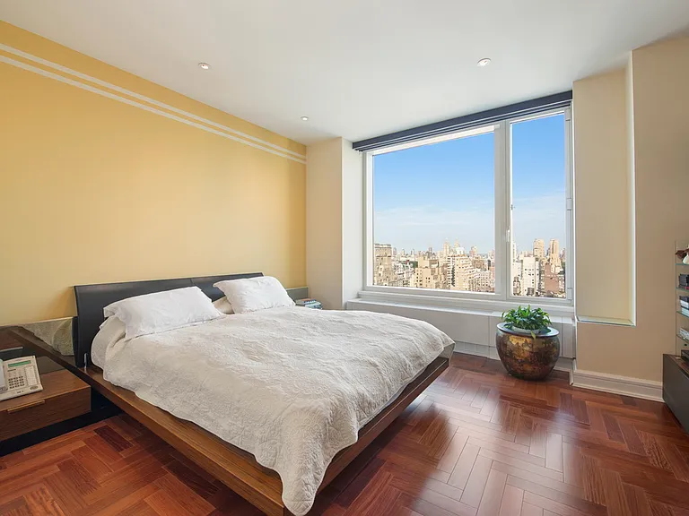240 Riverside Blvd #28BC — Photo 14