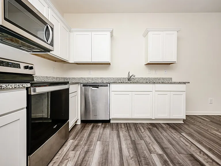 108 Swindon Dr — Photo 4