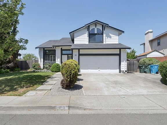 2nd image of 220 Sandy Neck Way