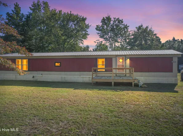 1471 Pine Tree Circle SW, Supply, NC 28462