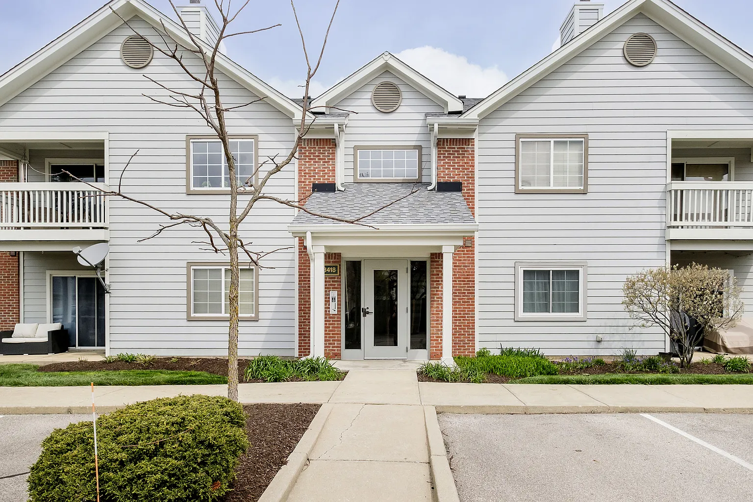 8418 Glenwillow Ln Unit 104 photo 1