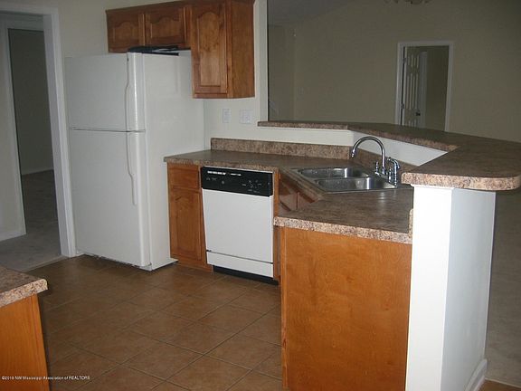 3rd image of 2756 Russum Dr
