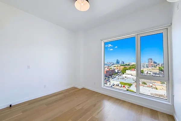 Bedroom, photo 1