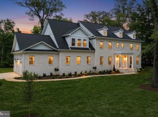 1142 Cameron Rd, Alexandria, VA 22308