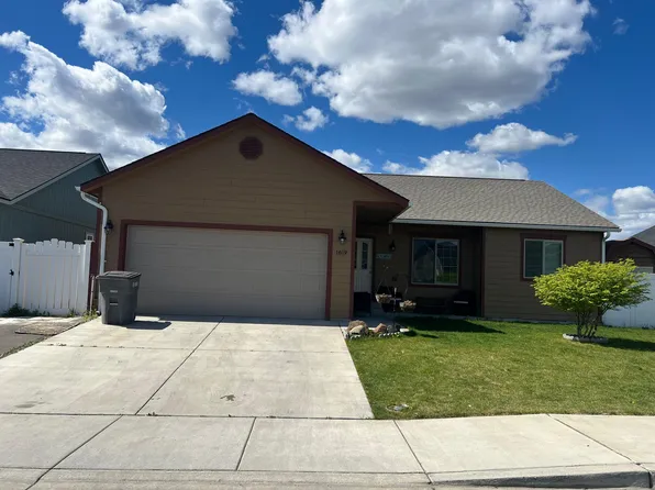 1619 Canadienne St, Sunnyside, WA 98944