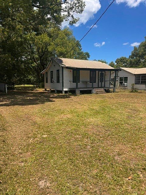 1st image of 12746 Woodland Dr